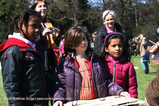 grande écoute avant mise à l'eau ecoradeau -journées biodiversité 2010 à paris 12e / Paris Label - photo Matthias Sorge