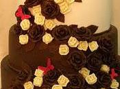 CASCADE FLEURSUn wedding cake avec belle cascades