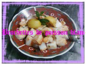 Papillottes de pdt et brochettes de poisson