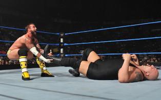 Le leader de la Straight Edge Society laminé par Big Show