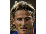 Forlan veut Ballon d’Or, sera loin