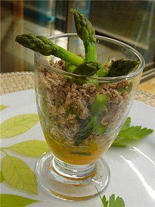 Emietté de sardines sur gaspacho de potiron et asperges ve