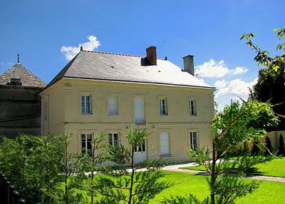..Promenons-nous....à Sanziers...