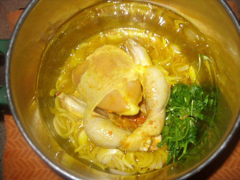 Couscous au poulet et tfaya/confit d'oignons