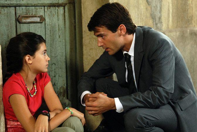 Plus Belle La Vie saison 7 ... Elodie Esteve (Ludivine Manca) revient au Mistral