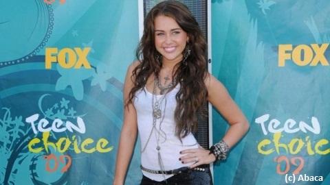 Miley Cyrus et Ashley Greene séclatent à Paris