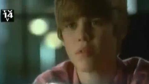 Justin Bieber ... Fier de ses premiers pas dacteur