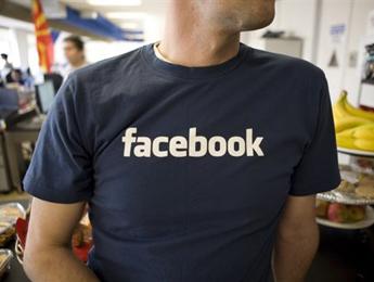 Les internautes passent plus de temps sur Facebook que sur Google