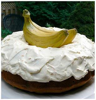 Gâteau rapide aux bananes et glaçage fromagé à l'orange