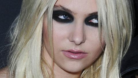 Photos ... Taylor Momsen à Paris pour une soirée