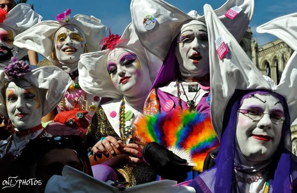 procession-soeur-perpetuelle-indulgence-05