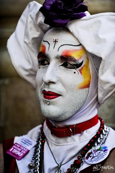 procession-soeur-perpetuelle-indulgence-11