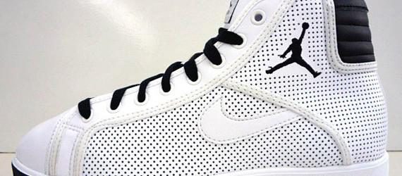 jordan-sky-high-blk-white-leather-04