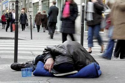 En pleine matinée sur la place de la Bastille (Gabriel Cousin)