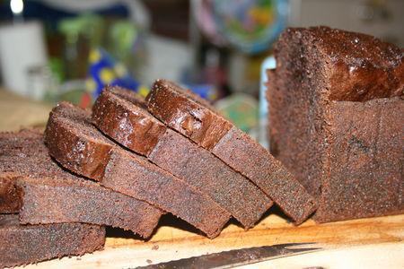 Cake Carrément chocolat (Pierre Hermé simplifié inside) cake_carr_ment_chocolat_tranch_