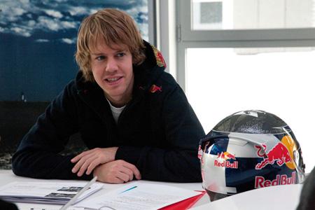 vettel oosdrive oosgame weebeetroc [actu GT V] Adrian Newey imagine la voiture parfaite pour Gran Turismo 5 