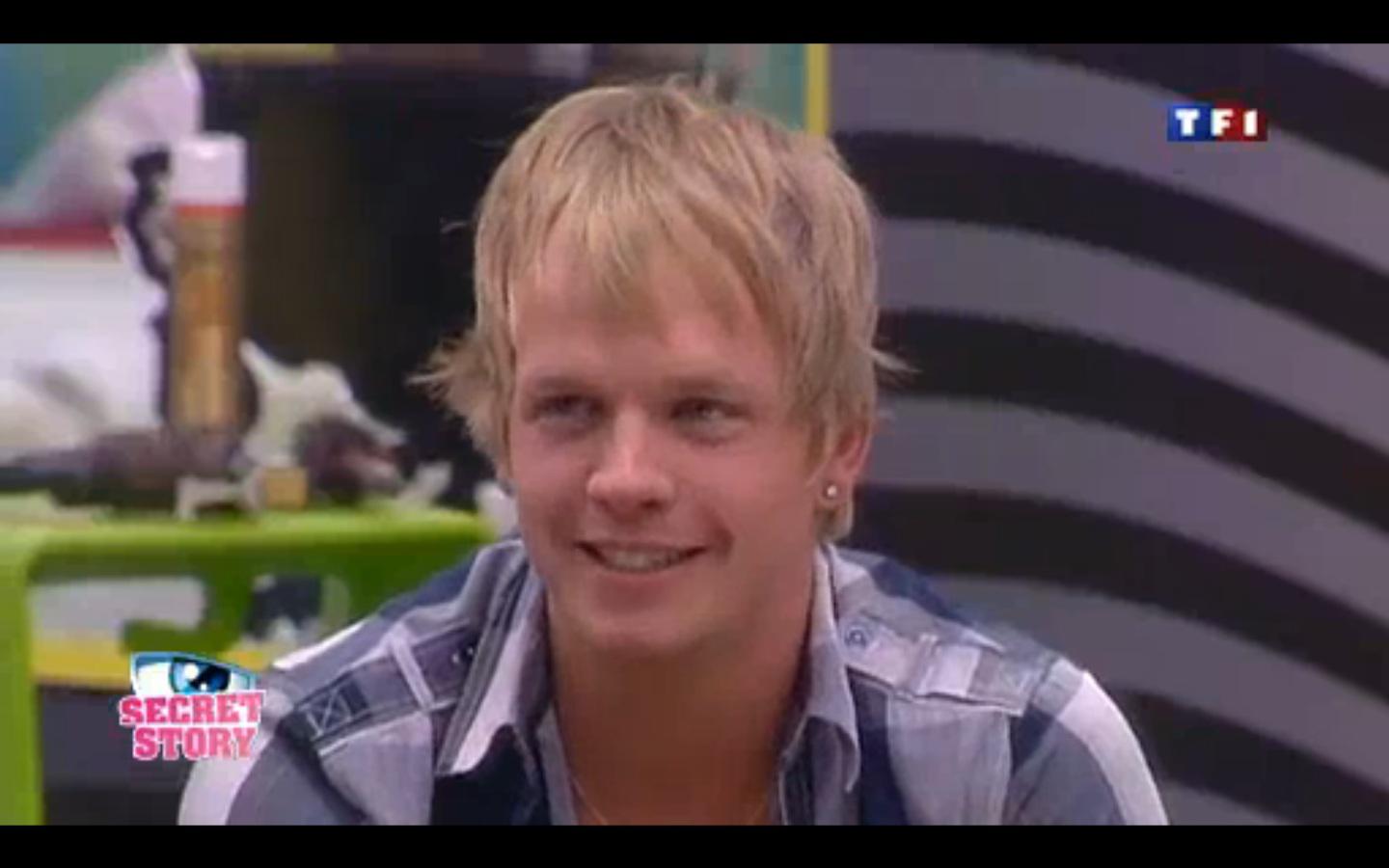 Secret story 4 – Amélie veut trois enfants avec Senna ! (VIDEO)