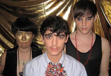 MEN: Off Our Backs - MP3
Off Our Backs (MP3), deuxième single...