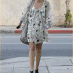 Miley Cyrus goes into a studio in Toluca Lake, Calif., (Septe... on Twitpic