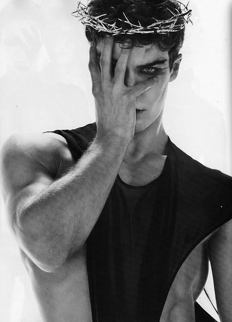 † VOGUE Paris Spécial anniversaire : le bal masqué †