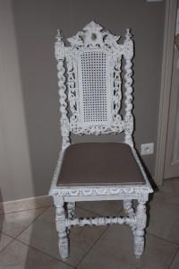Chaise restauré sculptée henri II tissus couleur taupe 