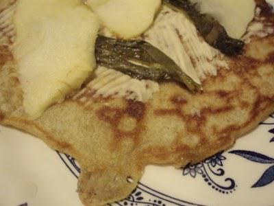 Pancake de sorgho à l'oseille et douceurs