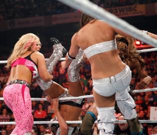 Natalya remporte un Battle Royale de Divas