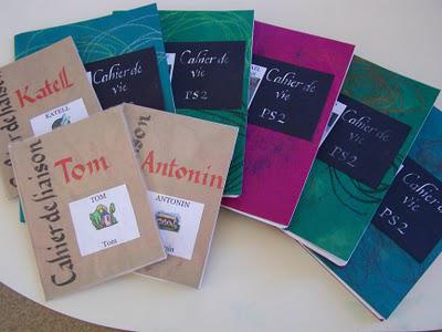 Calligraphie appliquée : initialisation de cahiers.