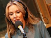 Kylie: Wonderful Life (Hurts Cover) Après Hurts qui...