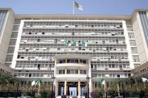  algérie: prévoit un fort déficit budgétaire pour 2011