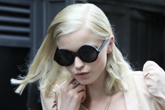 ♠ Spotted : Abbey Lee en blonde platine ! ♠