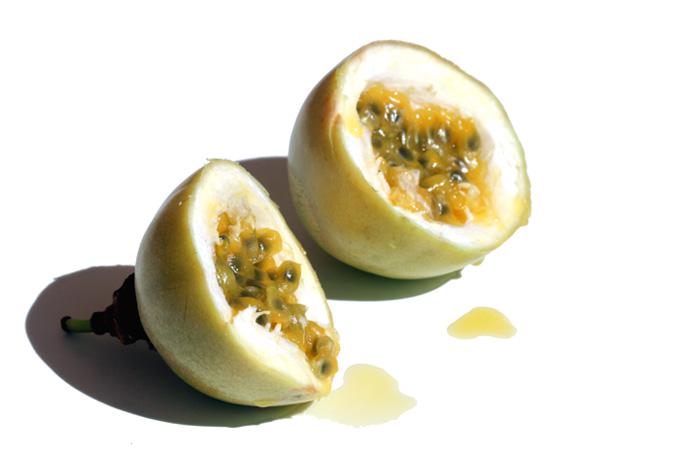 Passionfruit maracuja fruit passion