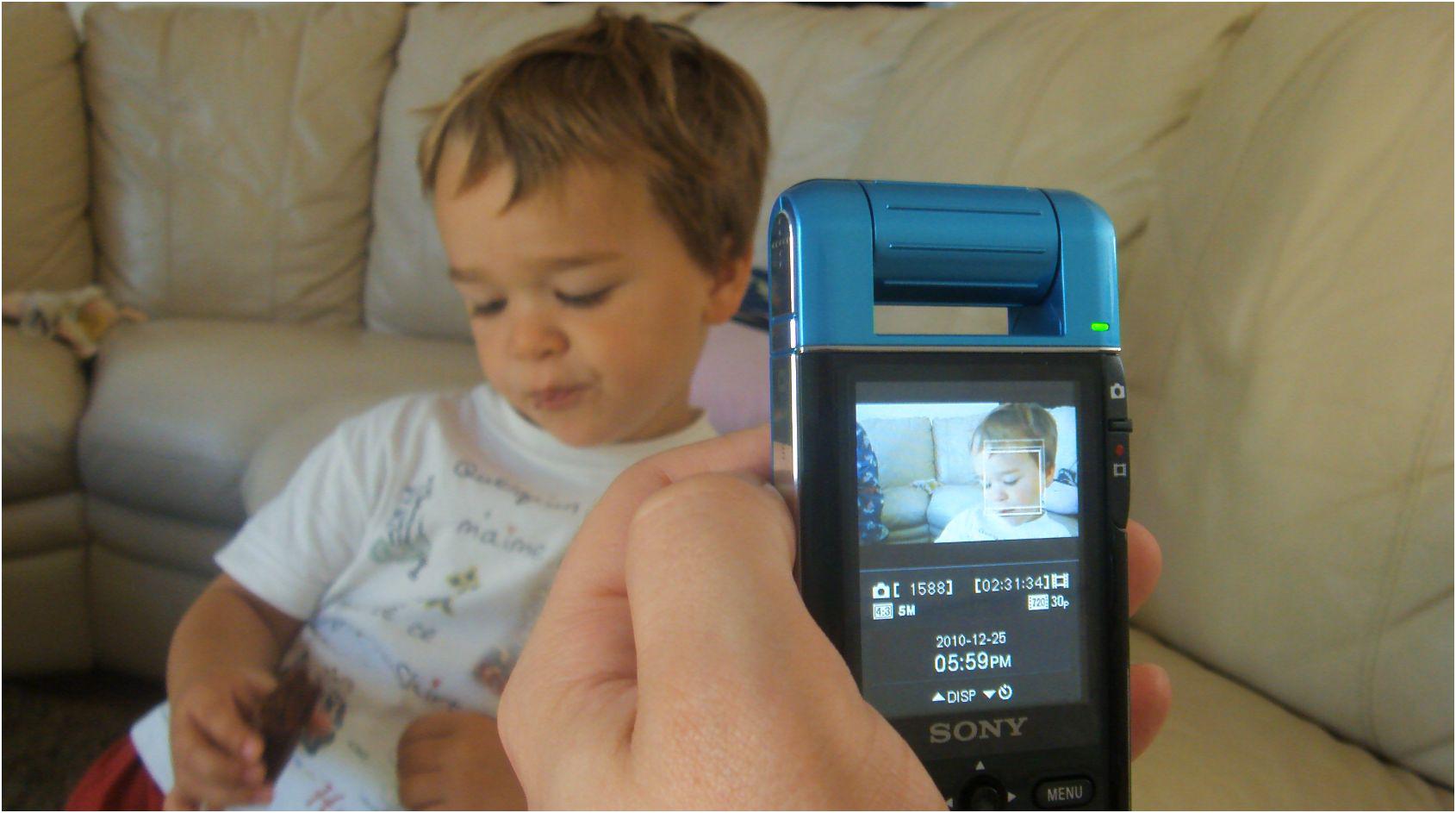 bloggie shoot oosgame weebeetroc [impressions] Sony Bloggie, mon caméscope nomade. 