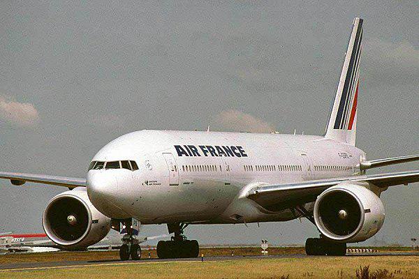 ADSBdeSANNOIS-BOEING-777-200-200ER-air-france.jpg