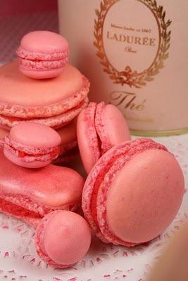 Pink_macaroons_made_with_Ladur_e_Marie_Antoinette_Tea_and_R.JPG