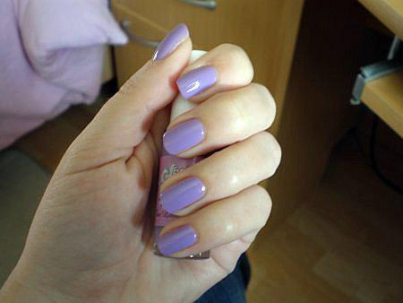 Lilac Polish for Lovely Nails - Eyeko