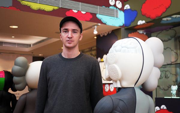 KAWS INTERVIEW @ PASSING THROUGH – HONG KONG