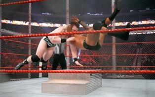 Sheamus KO après un RKO de Randy Orton