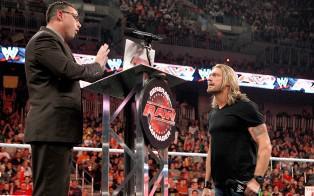 Edge de retour à Smackdown