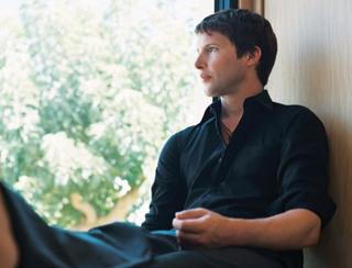 James Blunt revient plus positif que jamais