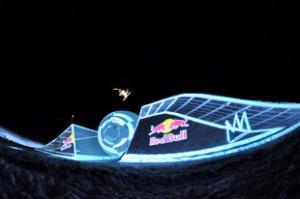 ENESS red Bull 2sml 300x199 Red Bull Off The Planet : Snow Art et projection 3D 