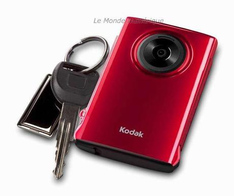 Pour capturer chaque instant, le caméscope de poche Kodak Mini est à l’épreuve de l’eau