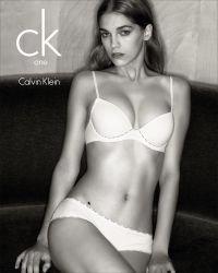 Une nouvelle mode inspirée d’un parfum : « CK ONE »