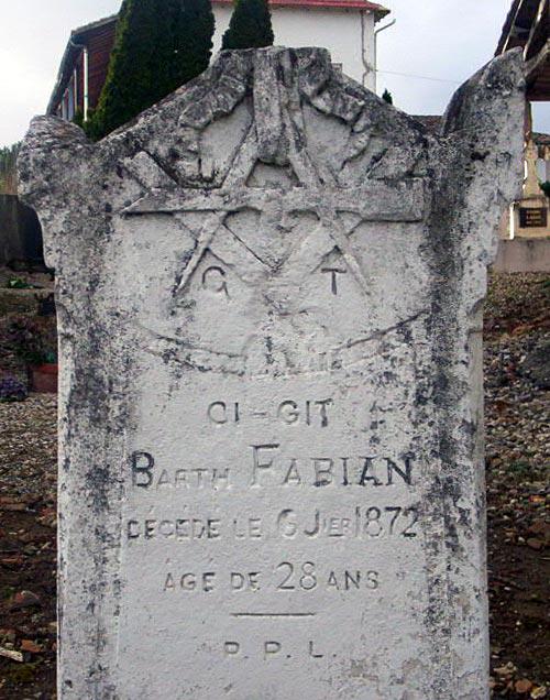 La tombe du Compagnon Passant charpentier Barth Fabian à Bouglon-Vieux (Lot-et-Garonne)