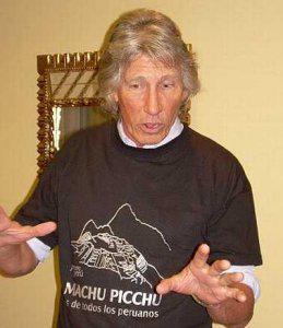 Roger Waters, membre des Pink Floyd, accusé dantisémitisme... Lantisémitisme à tous vents, doù le mépris de la paix et des droits légitimes dun peuple spolié de sa terre.