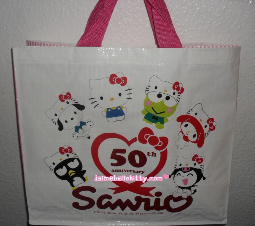 http://www.jaimehellokitty.com/images/Articles006/sanriobag.jpg