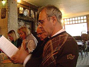 Jean-Claude Fernandez, Alain Trétout, Lise Martin, Eve Lorach en lecture à l'Ogresse au Diwan de l'Hippocampe