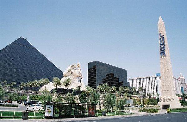 ADSBdeSANNOIS---le-casino-Luxor-a-Las-Vegas-copie-1.jpg