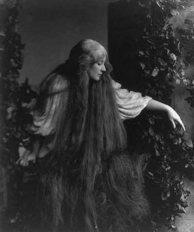 Scène I. Acte III. Mélisande, Pelléas
 
Une des tours du...