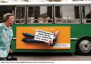 ing direct bus ad 300x211 ING Direct et les billboards humains